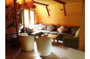 Slovaška Byt Pavčina Lehota, Eksterier